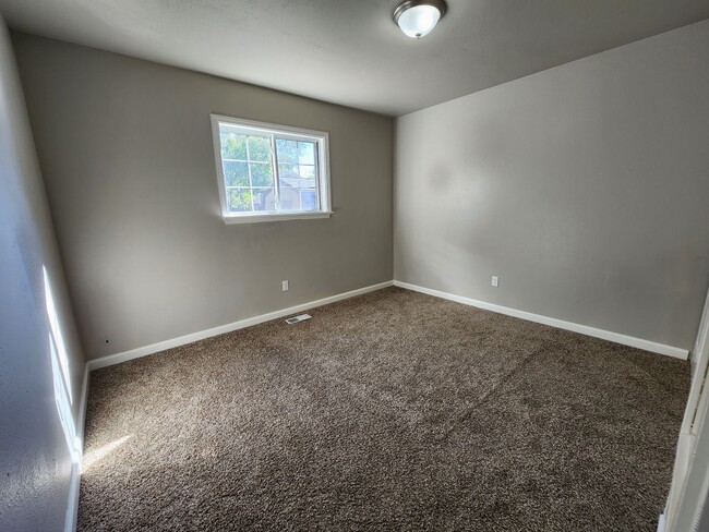 Building Photo - Duplex Located near Fort Carson!!