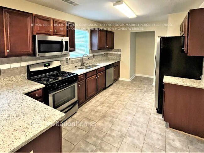 Building Photo - 4291 Ash Tree St SW