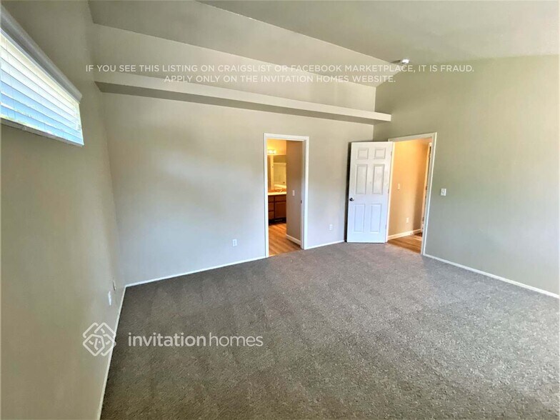 Building Photo - 1601 58th Ave Ct N E