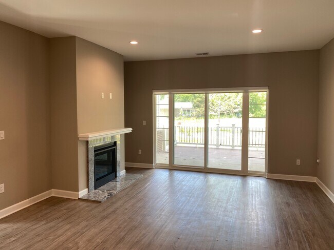 Building Photo - 26600 Orchard Lake Rd