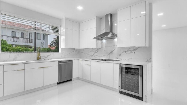 Building Photo - 7545 SW 188th Ln