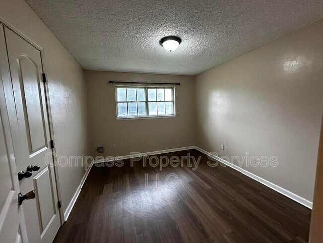 Building Photo - 179 Weldon Dr