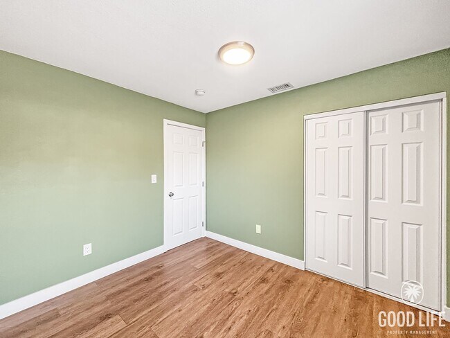 Building Photo - Charming 3BD/2BA House in Imperial Beach W/ A/C, W/D, 2-Car Garage, & Grass Backyard!