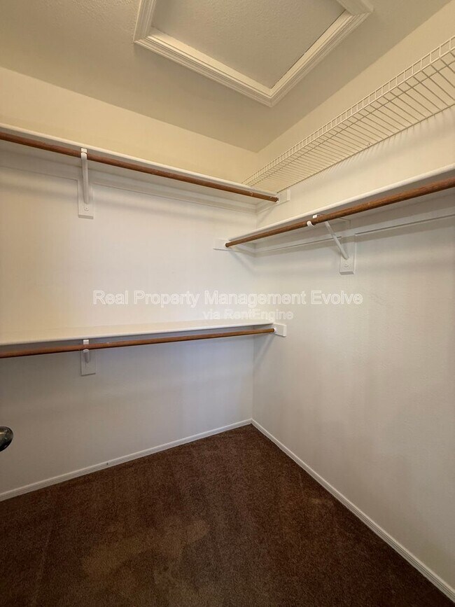 Building Photo - 17215 N 46th Pl