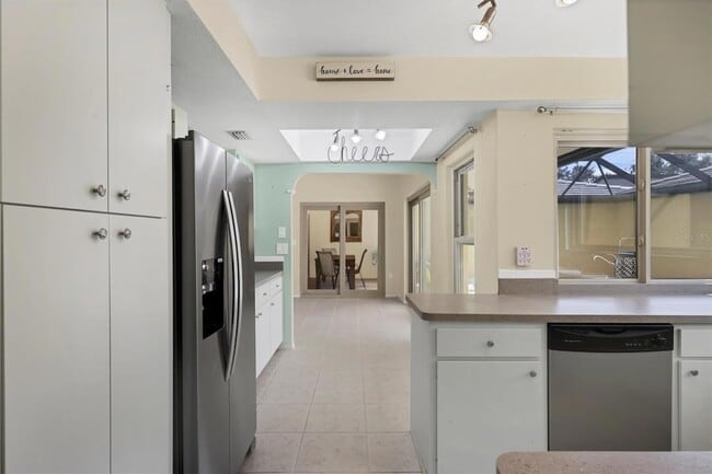 Building Photo - 3638 Glen Oaks Manor Dr