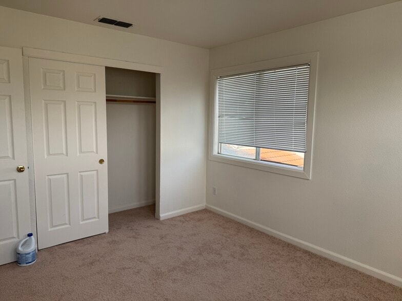 Building Photo - 1742 Henry Long Blvd