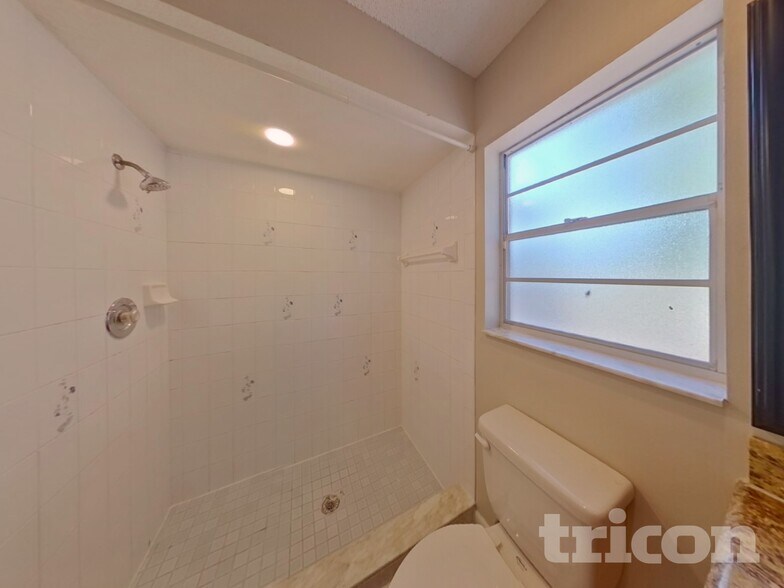 Building Photo - 1559 McAuliffe Ln