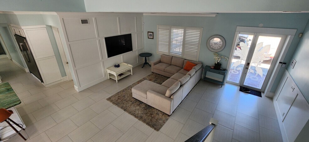 Living room - 1066 SE Saint Lucie Blvd
