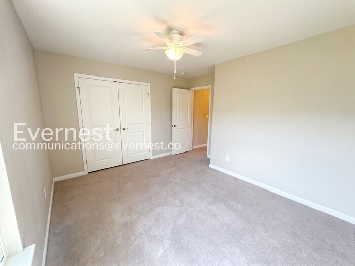 Building Photo - 206 Welcombe St