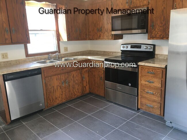 Building Photo - 2600-2604 France Ave N