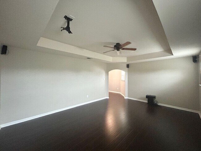 Building Photo - Gorgeous 4 Bed/ 3Bath house for rent! Avai...