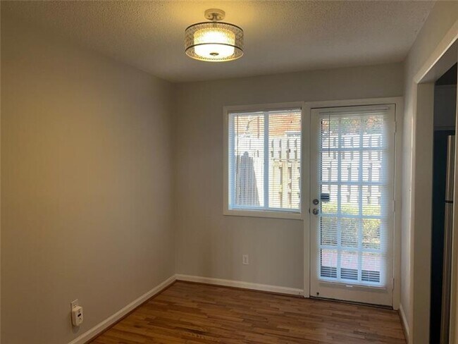 Building Photo - 1604 Briarcliff Rd NE