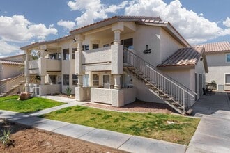 Building Photo - Upper Level 2 Bedroom, 2 Bathroom Rock Spr...