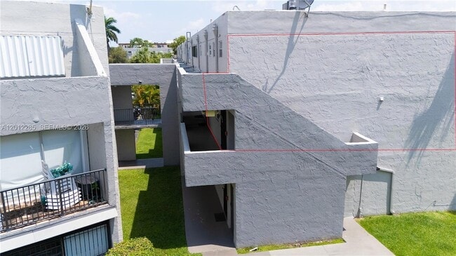 Building Photo - 200 NW 87th Ave