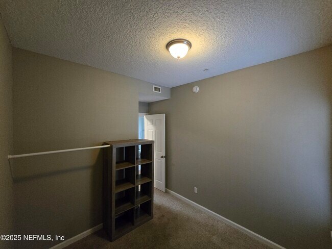 Building Photo - 575 Oakleaf Plantation Pkwy