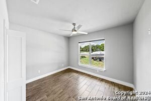 Building Photo - 950 Paradise Dr