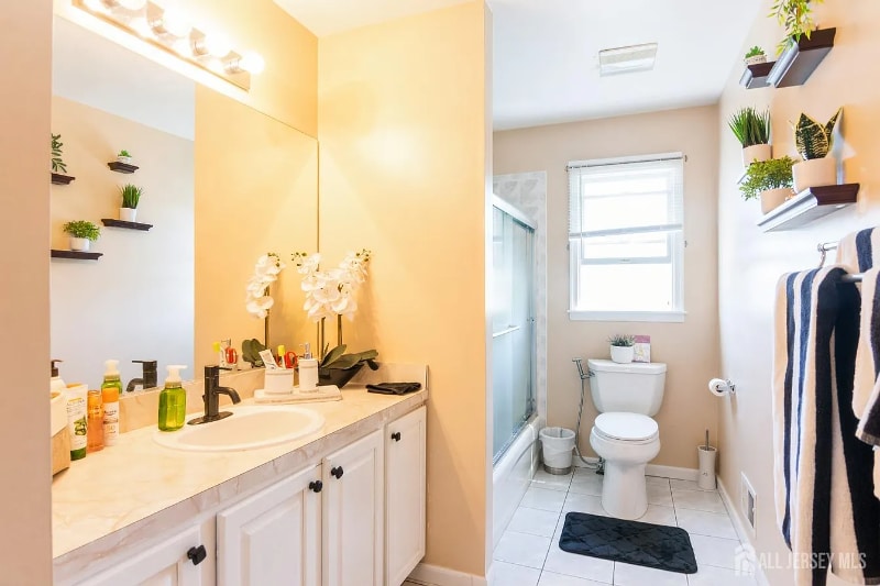 Building Photo - 1484 Osage Rd