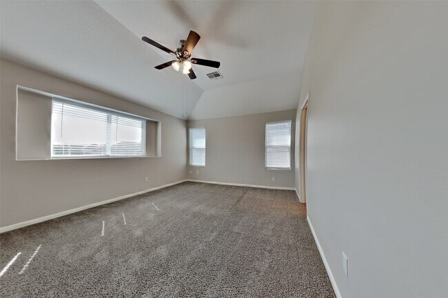 Building Photo - 16624 Foursquare Dr