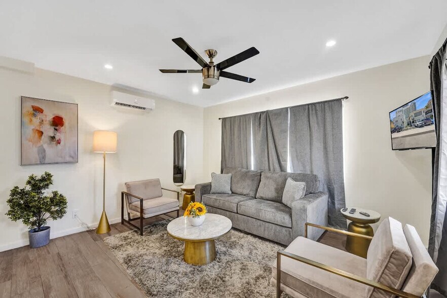 Building Photo - 3020 Seville St