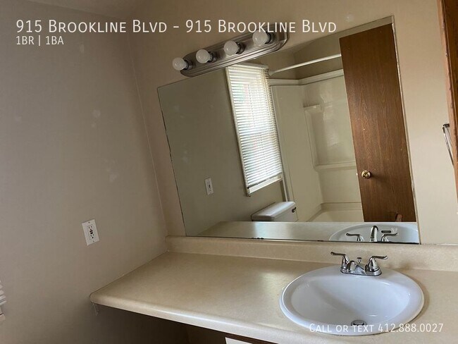 Building Photo - 915 Brookline Blvd