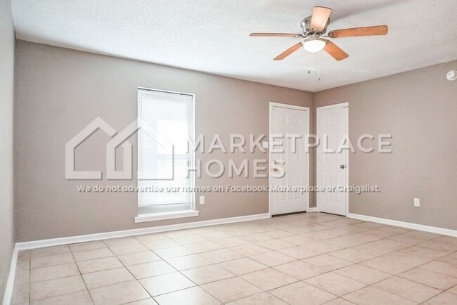 Building Photo - 5800 Laurie Dr