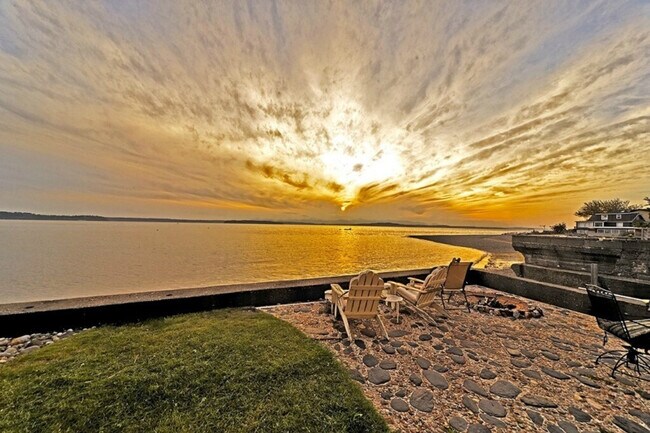 Building Photo - 4905 SW Othello St