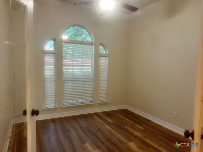 Building Photo - 2429 Nickelback Dr