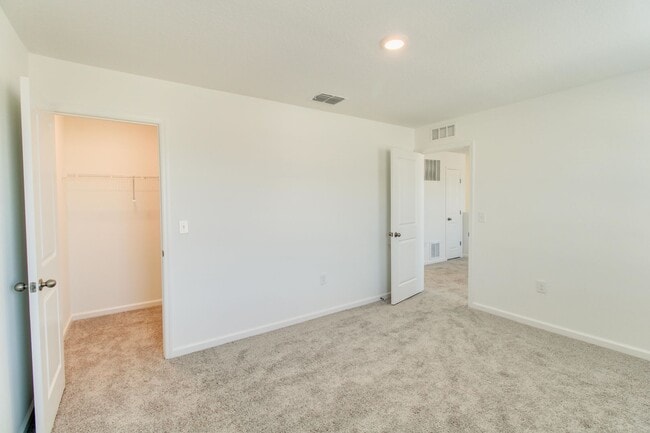 Building Photo - 2216 Bear Peak Dr