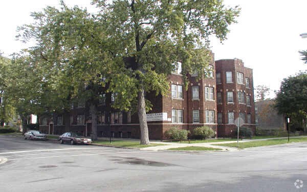 Primary Photo - 8001-8003 S Dobson Ave