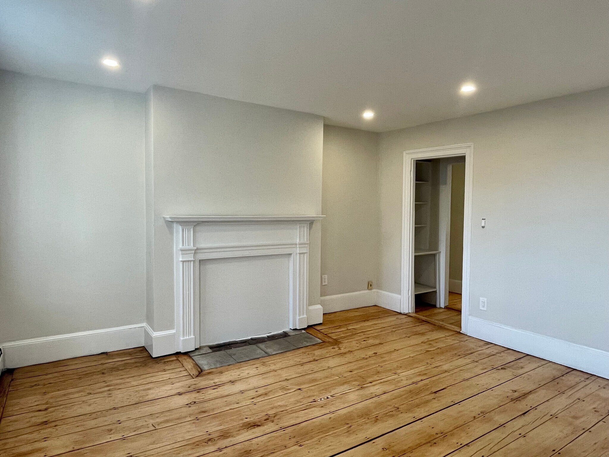 Building Photo - 42 Fayette St