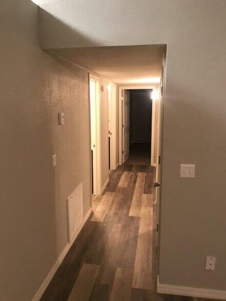 Building Photo - 820 Hardy Springs Cir
