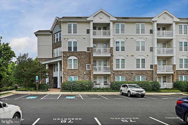 Building Photo - 24701 Byrne Meadow Square