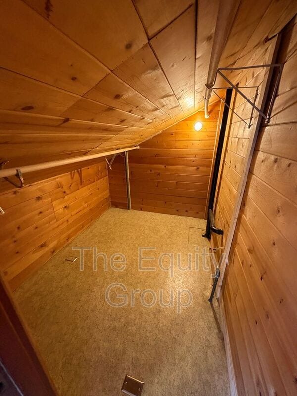 Building Photo - 820 S Court St