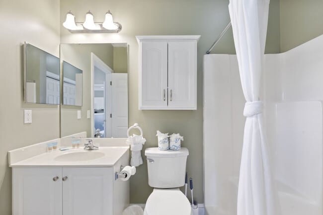 Building Photo - 4878 Dahlia Ct
