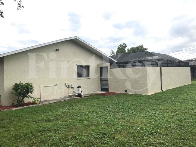 Building Photo - 241 SW 32nd Terrace