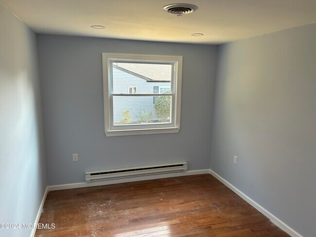 Building Photo - 27 Milford Ave