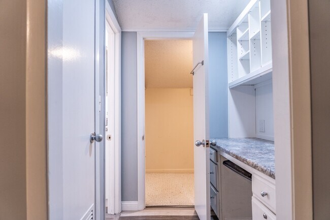 Building Photo - 109 Mallard Cove