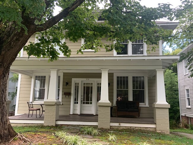 Primary Photo - First Floor Unit For Rent Near UNCG!