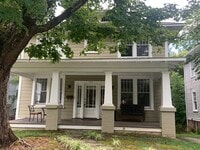 Building Photo - Adorable Studio Apartment Near UNCG !