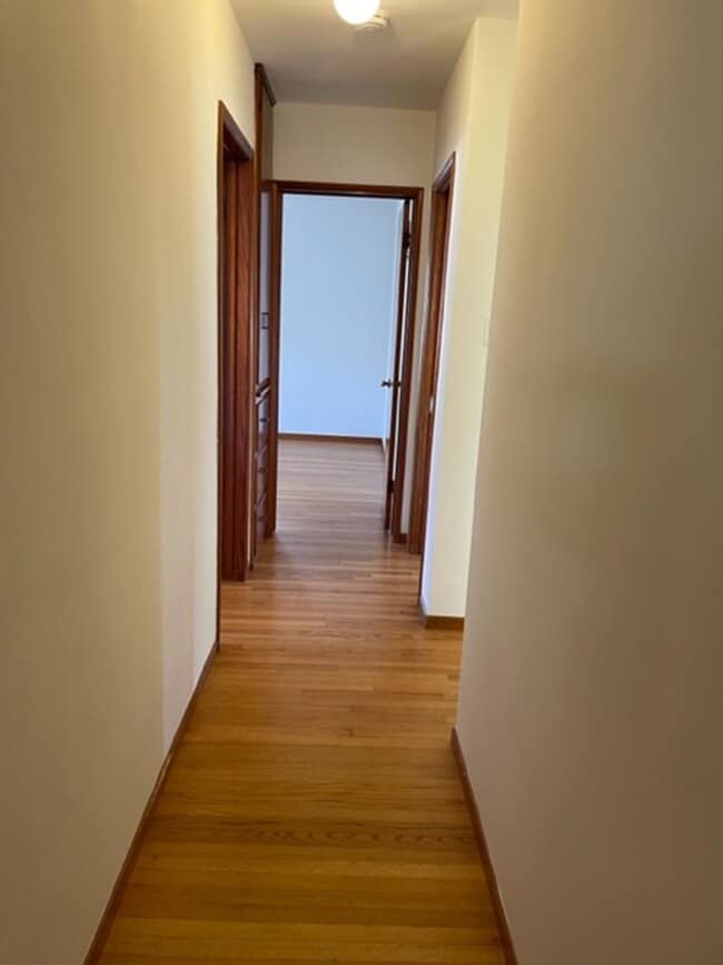 Building Photo - 3 bdr 2 bath Home on Huge lot.