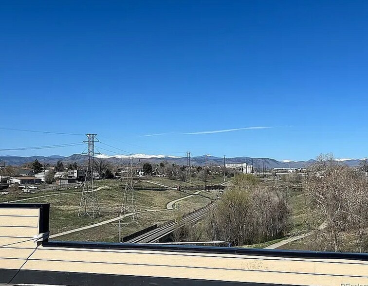 Building Photo - 1208 Quitman St