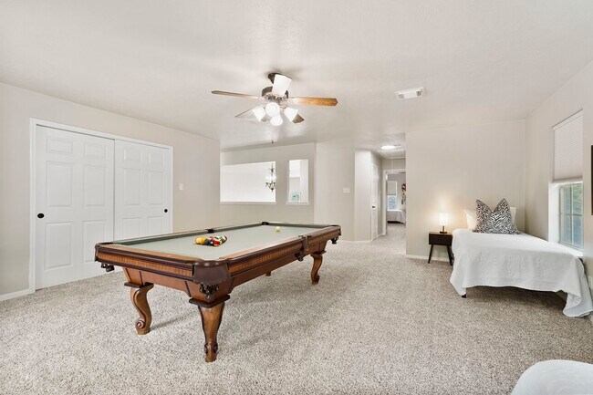 Building Photo - 8615 Discus Dr