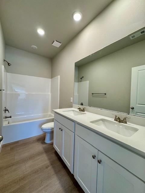 Building Photo - 1802 SW Casuarina Dr