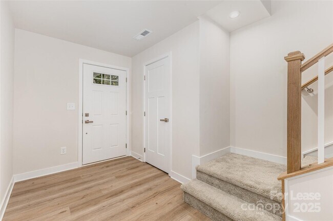 Building Photo - 306 New Gallant Dr