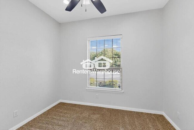 Building Photo - MOVE IN READY - 4BED/3BATH - LITTLE ELM, T...