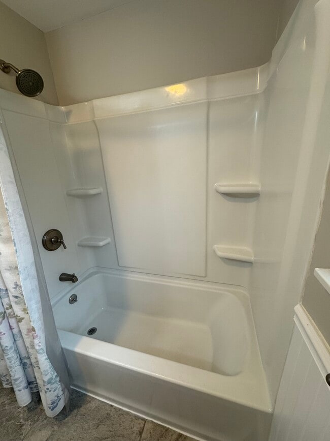 Shower - 2 Champion Hill Rd