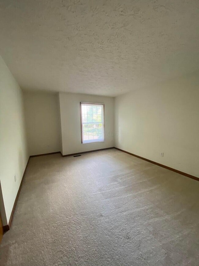 Building Photo - 8123 Shannon Glen Blvd