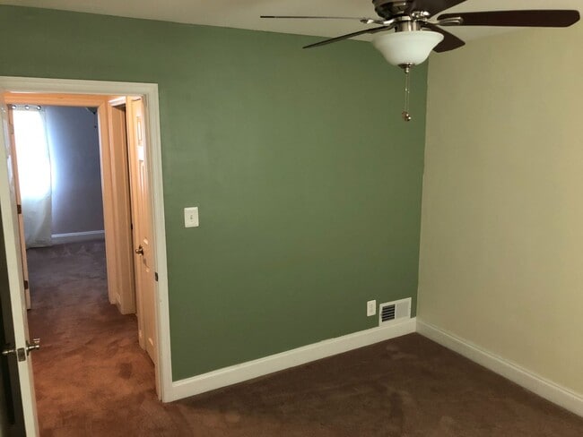 Building Photo - *COMING SOON* Beautiful, Spacious Townhome...
