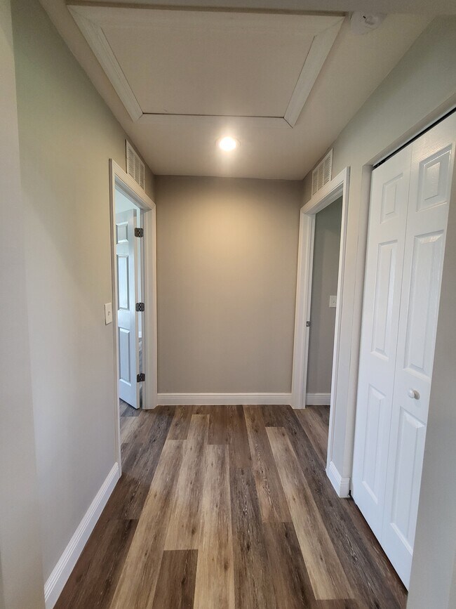 Building Photo - 9020 S Indio Cir