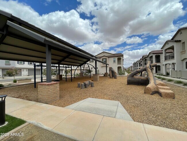 Building Photo - 4073 E Amoroso Dr